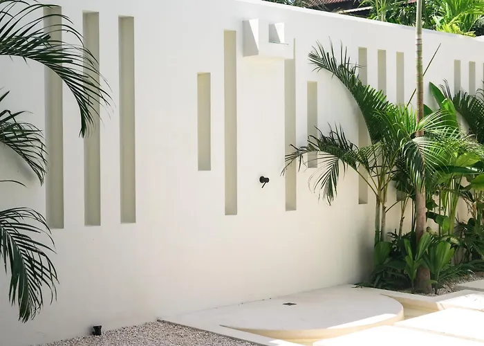 Naji Pererenan Villa